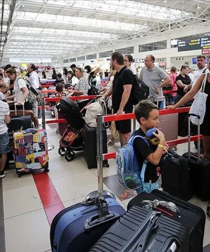 Yerli turistler yılın ikinci çeyreğinde 155 milyar lira seyahat harcaması yaptı