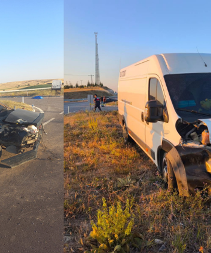 Yozgat'ta otomobil ile minibüs çarpıştı: 2 kişi hayatını kaybetti