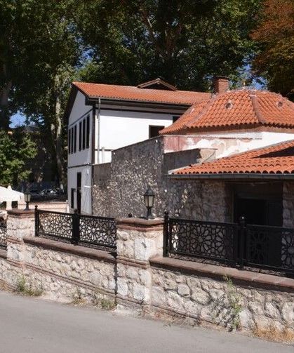 650 yıllık tarihi hamam, yaz sıcaklarında "doğal klima" görevi görüyor