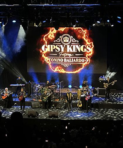 Gipsy Kings, İstanbul'da konser verdi