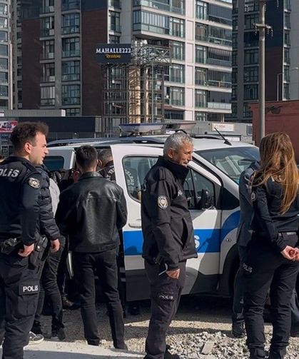 Bursa'da 250 milyon TL'lik alacak iddiası! İnşaat projesinin satış ofisine silahlı saldırı
