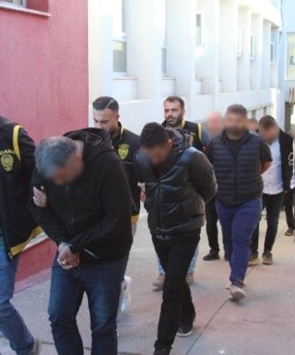 "Kurgu kazalar" için kiralık şoförler kullanmışlar: 25 milyon TL'lik sigorta vurgunu!