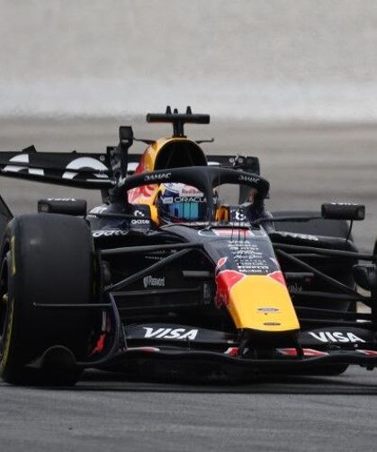 Bahreyn'de kazanan Max Verstappen