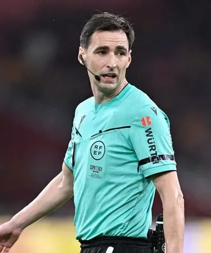 Fenerbahçe - Slavia Prag maçını Ricardo de Burgos yönetecek