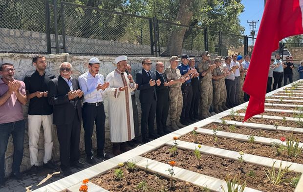 Mardin’de 38 yıl önce PKK'lı teröristlerce şehit edilen 30 kişi törenle anıldı