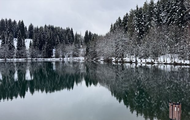 Karagöl Sahara Milli Parkı kar yağışıyla büyüledi