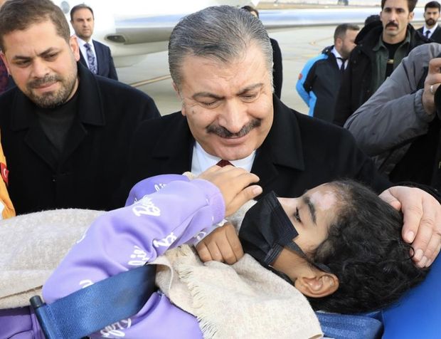 Gazze’den 23 hasta daha Türkiye’ye getirildi  