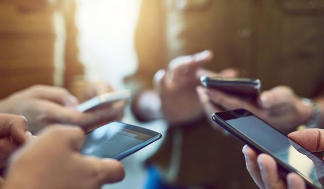 Öğrencilere telefon ve bilgisayar desteğinin detayları belli oldu
