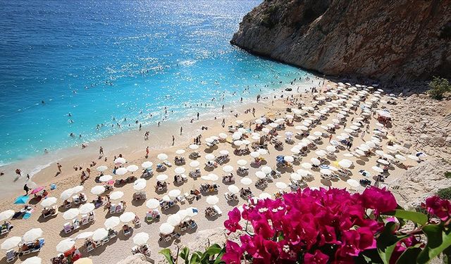 15 milyonu geçti: Antalya'da turizm rakamları 2019'un üstünde