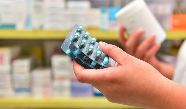 Bakan Koca'dan "antibiyotik" uyarısı