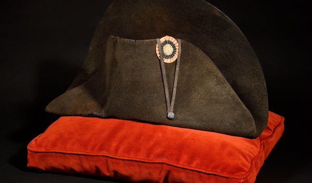 Napolyon'un şapkası 1,9 milyon euroya alıcı buldu  