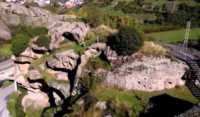 Eski Taş Çağı'ndan kalma Tekkeköy Mağaraları