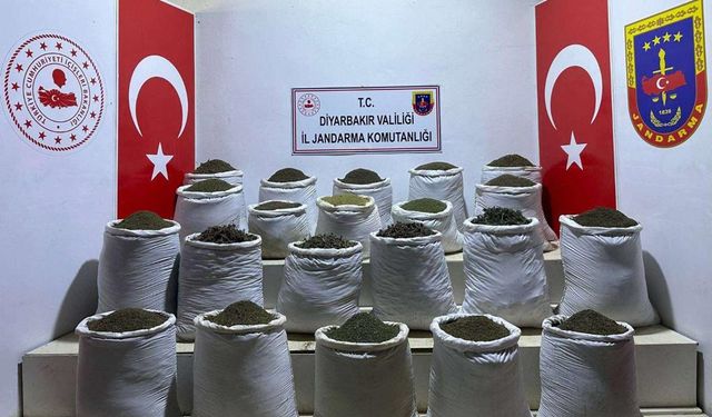 Diyarbakır'da 1 ton 148 kilogram esrar ele geçirildi