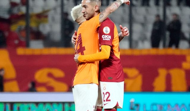 Hakim Ziyech bu sezonki 4. golünü kaydetti   