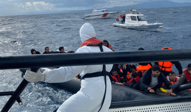 Balıkesir'de 81 düzensiz göçmen kurtarıldı