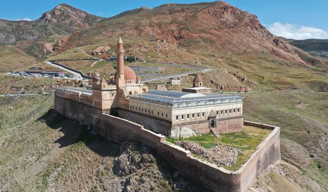 İshak Paşa Sarayı geçen yıl 213 bin ziyaretçi ağırladı