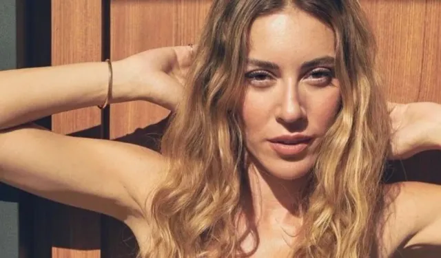 Sinem Kobal banyoda poz verdi