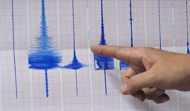 İran'da 5 büyüklüğünde deprem