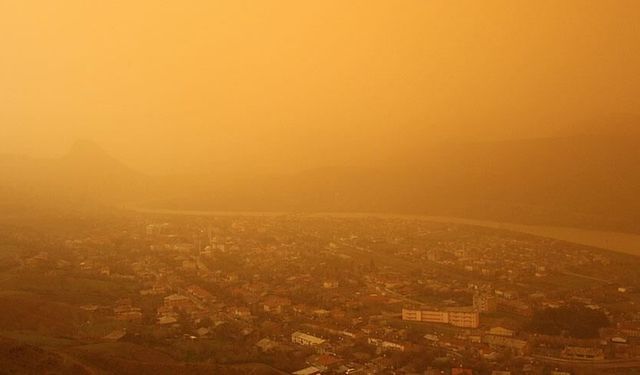 Uzmanlardan sağlık uyarısı: Sahra tozları sağlığı olumsuz etkiliyor