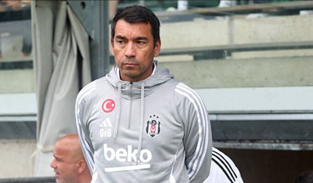 Giovanni van Bronckhorst, Liverpool'un teknik ekibine katılıyor
