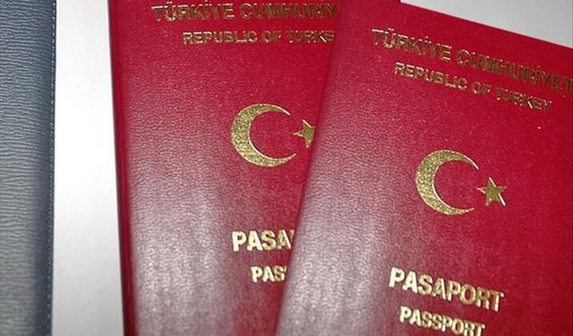İstanbul'da sahte pasaport operasyonu: 8 gözaltı