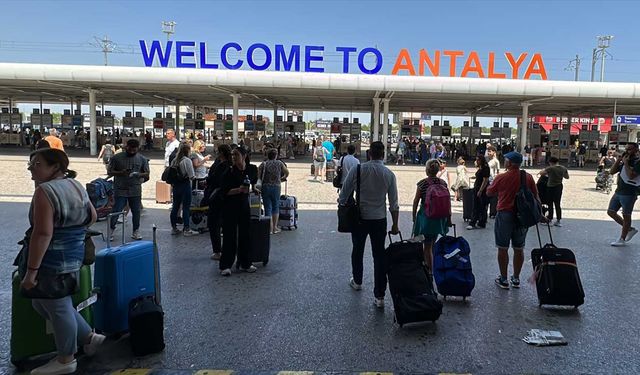 Antalya 17 milyon turistle rekora imza atmaya hazırlanıyor