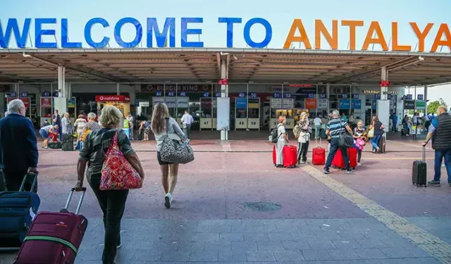 Antalya'ya son 9 ayda 15 milyonu aşkın turist geldi