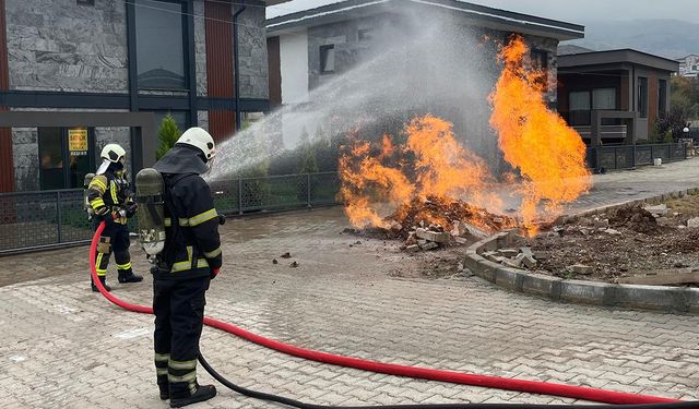 Kocaeli'de doğal gaz hattında yangın