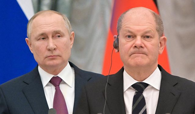 Putin ve Scholz, 2 yıl sonra telefonda görüştü