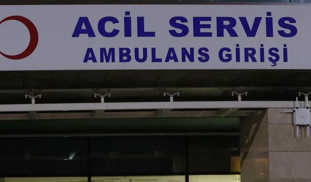 Şarampole devrilen otomobilde anne ve baba öldü, 4 çocuğu ağır yaralandı