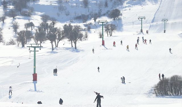 Kayakseverler Kop Dağı'nda yoğunluk oluşturdu