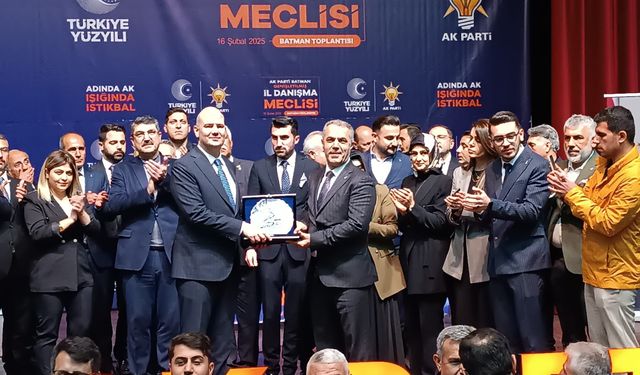 Batman'da CHP'den istifa eden 514 kişi AK Parti'ye geçti