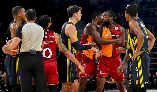 Fenerbahçe Beko ile Galatasaray arasında olaylı yarı final