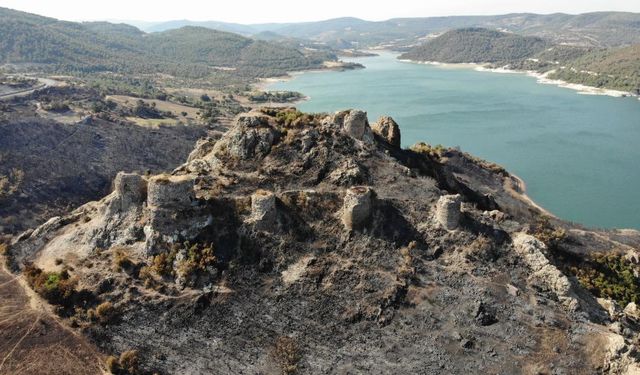 Tarihi Atikhisar Kalesi turizme kazandırılmayı bekliyor