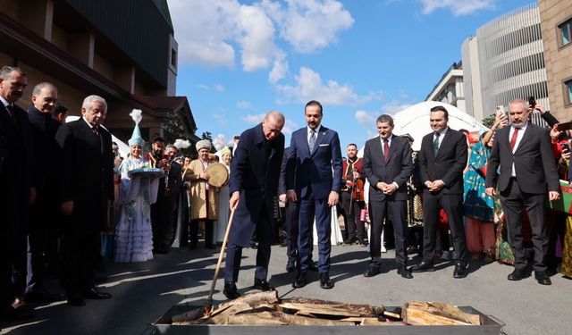 Cumhurbaşkanı Erdoğan, Nevruz ateşini yaktı