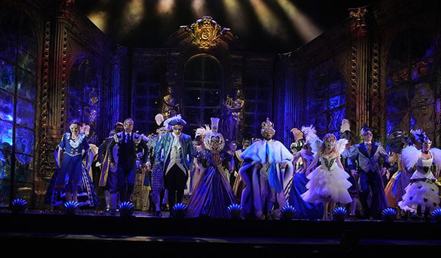 Broadway'in Operadaki Hayalet müzikali Belgrad'da sahnelendi