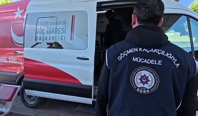 Jandarmadan 26 ilde göçmen kaçakçılığı operasyonları: 59 şüpheli tutuklandı