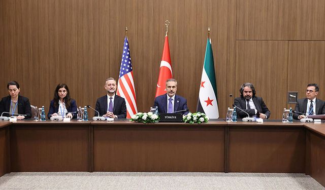Bakan Fidan, Türkiye-ABD-Suriye üçlü görüşmesine katıldı