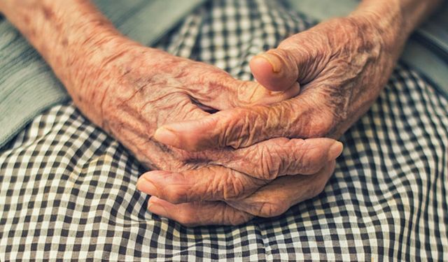 Akdeniz tipi beslenme ve yürüyüş demans riskini yarıya indiriyor