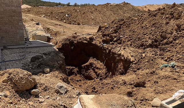 Hatay'da altyapı çalışmalarında meydana gelen göçükte 2 işçi hayatını kaybetti