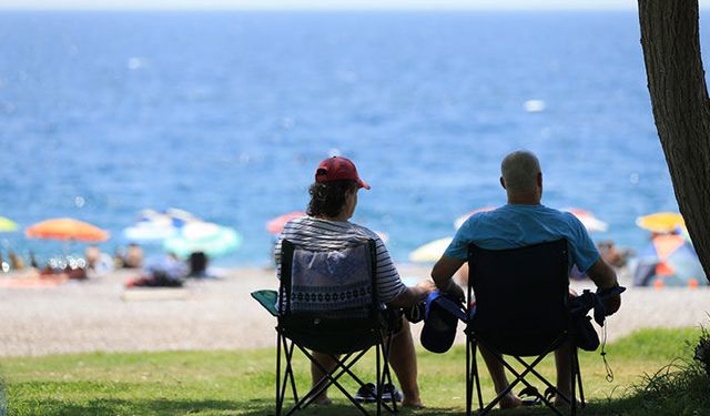 Yerli turistler geçen yıl seyahate 555,1 milyar lira harcadı