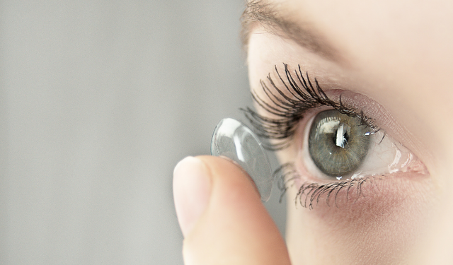 Kontakt lens kullananlara "enfeksiyon" uyarısı