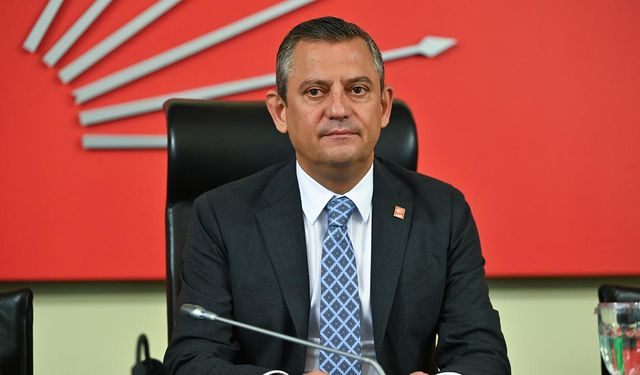 CHP'de Özel yeniden genel başkan seçildi