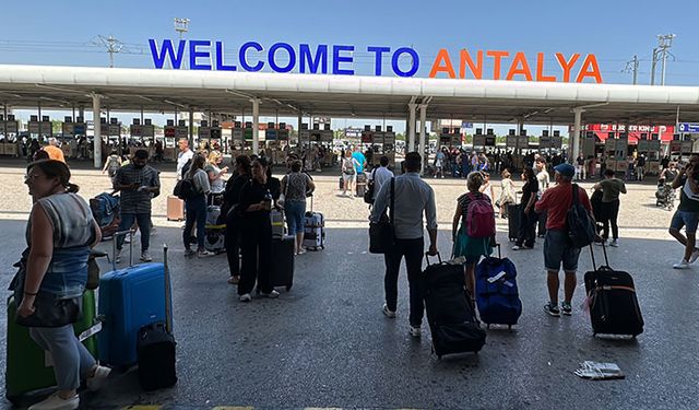 Antalya'da İngiliz turist sayısında tüm zamanların rekorunun kırılması bekleniyor