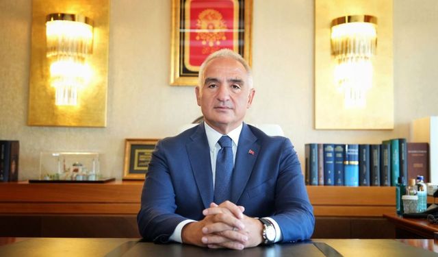 Bakan Ersoy: 412 bin 200 sanatsevere ulaştık