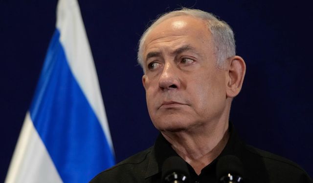 Netanyahu ilk kez hakim karşısına çıktı