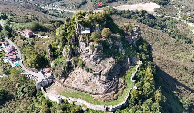 Ordu'daki 2 bin 500 yıllık Ünye Kalesi bölge turizmini hareketlendiriyor
