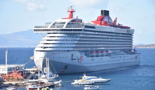 Bodrum'a "Resilient Lady" kruvaziyeriyle 2 bin 612 yolcu geldi