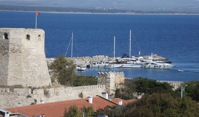 Gökçeada ve Bozcaada'da yoğun turizm sezonu sorunsuz tamamlandı