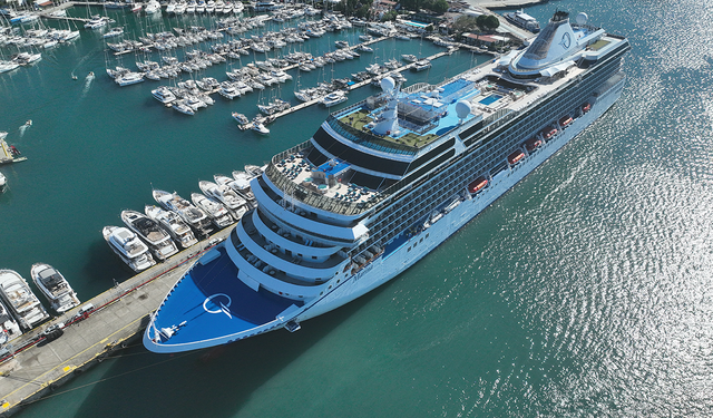 Marmaris'e "Marina" kruvaziyeri 1194 yolcu getirdi